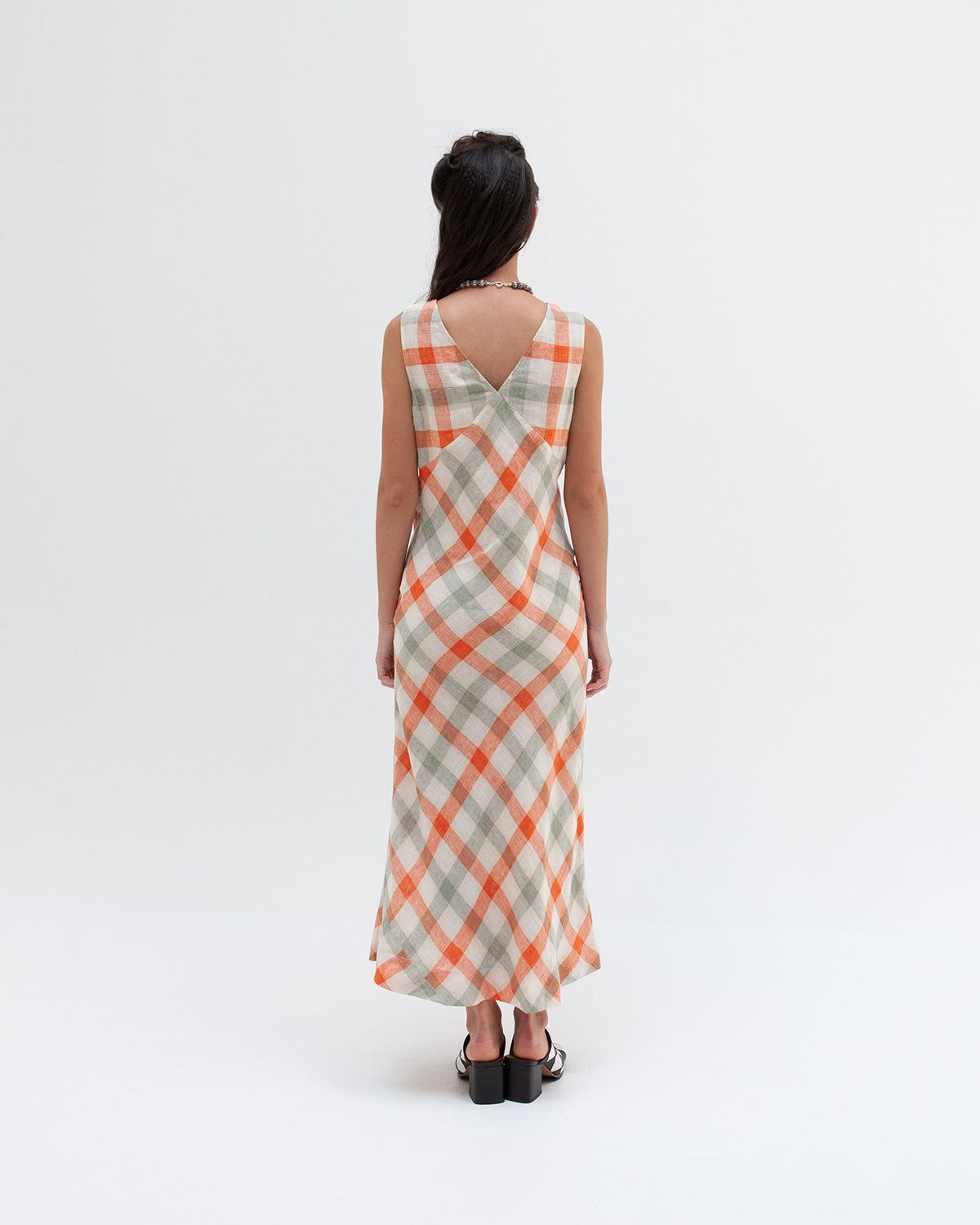 strapless open back dress MAKE YOU LOSE YOUR MIND MAXI DRESS IN ORANGE – AKIRA main image 0