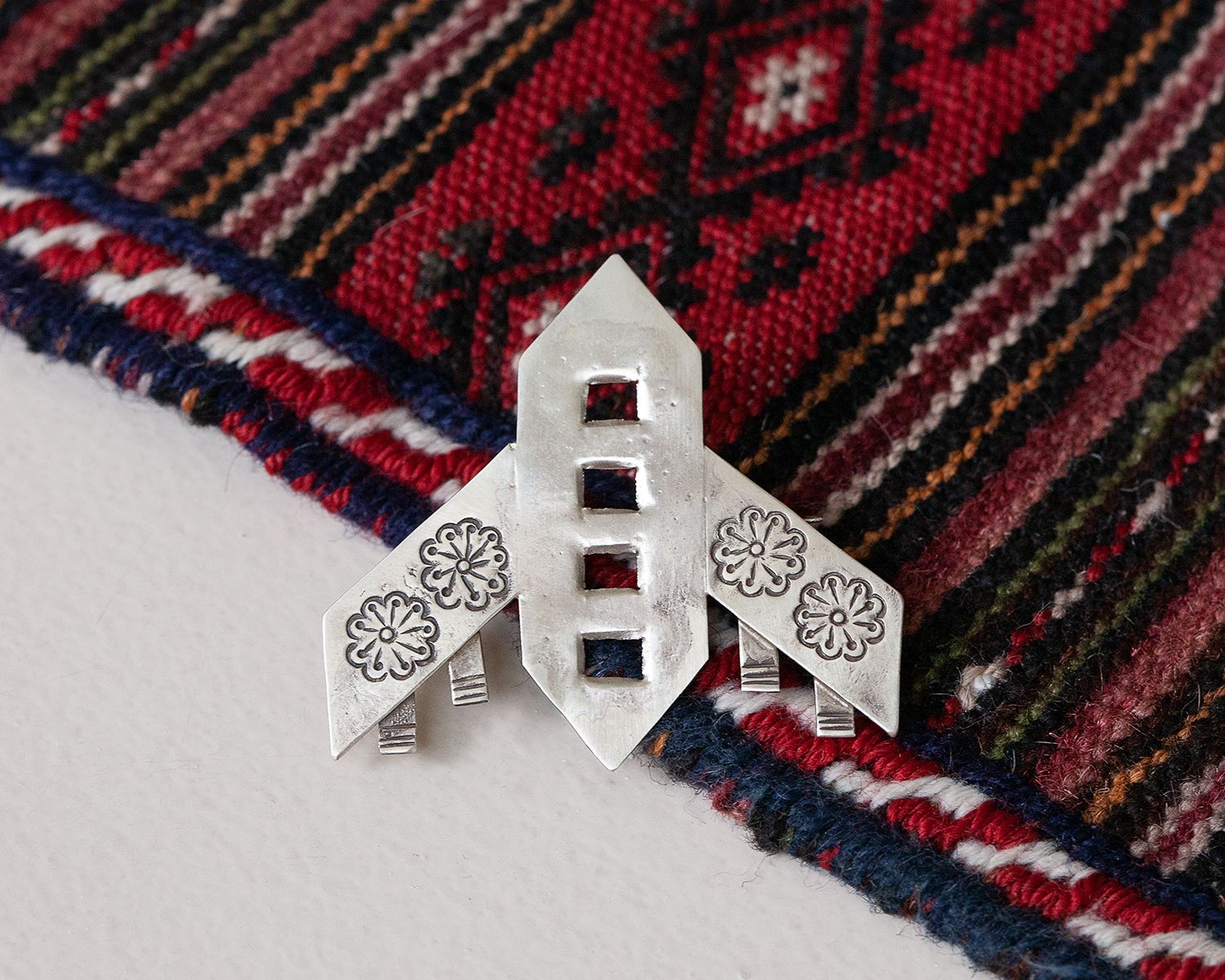 W'MENSWEAR 'OPIUM WAR' B52 BROACH