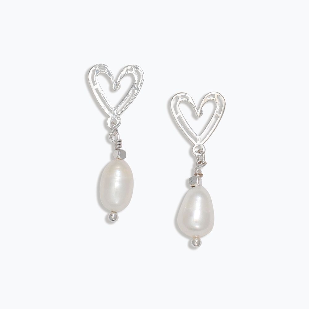 EARRINGS - DELICATE HEARTS WITH PEARLS