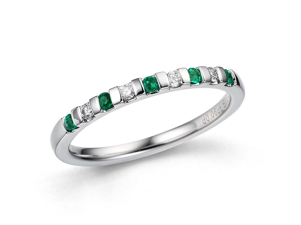 18K金祖母绿钻石戒指