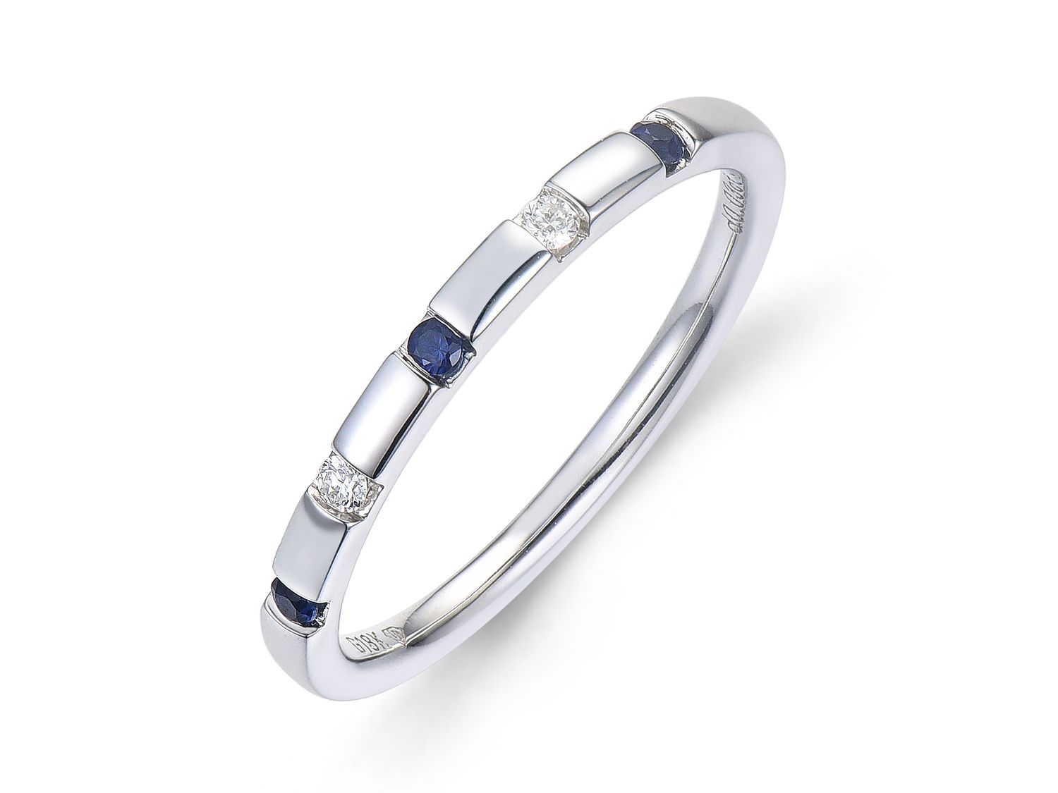 18K金蓝宝钻石戒指