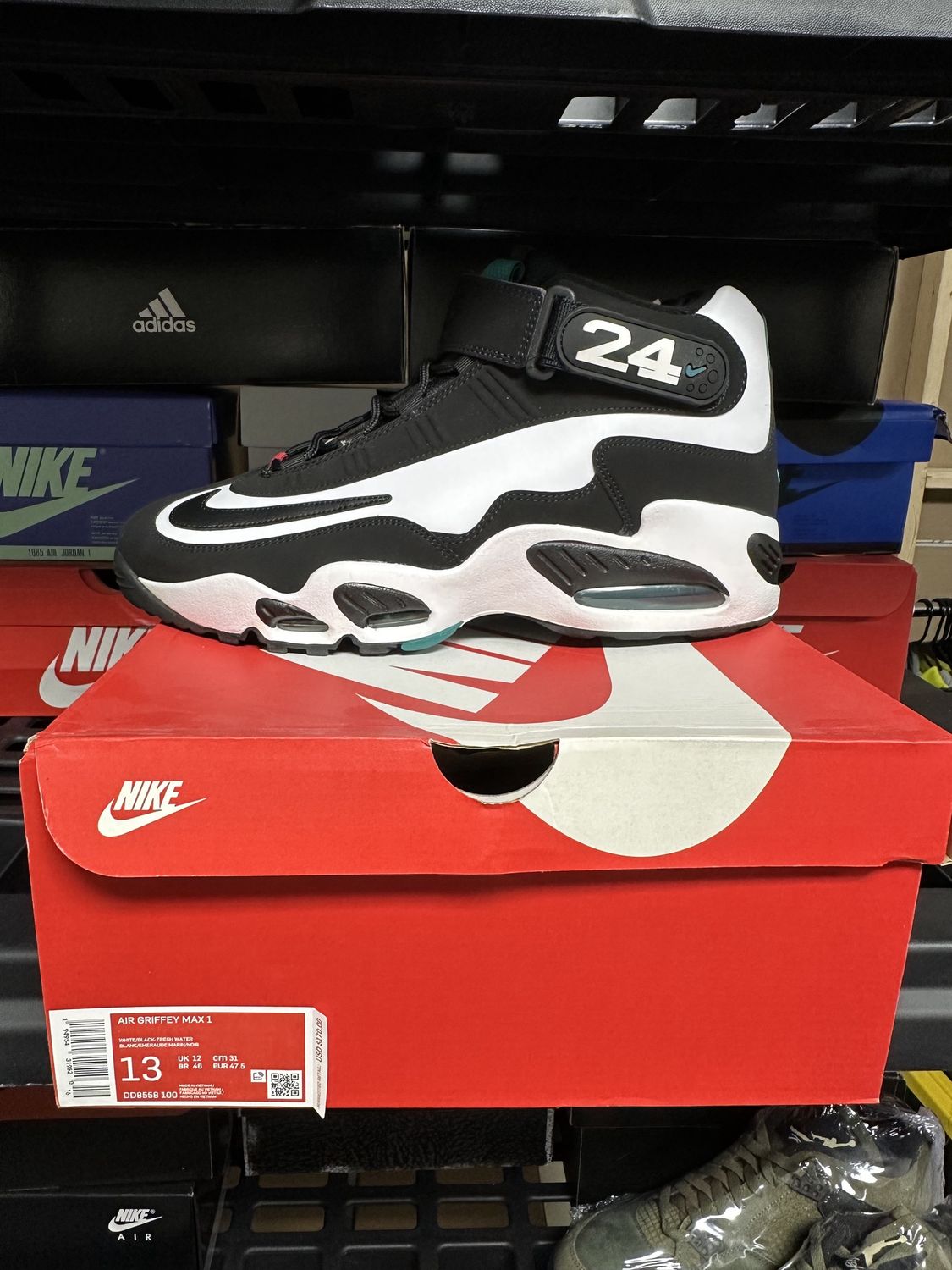 New Size 13- Griffey Max 1