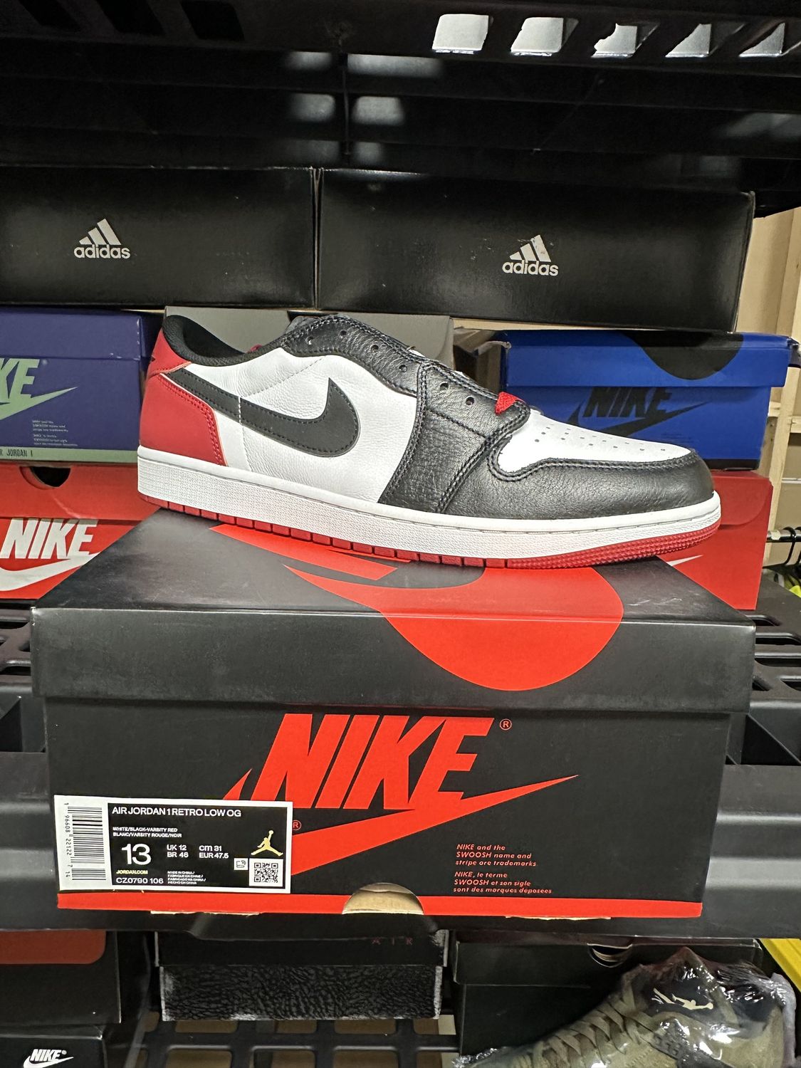 Sz 13 Air Jordan 1 low Black toe