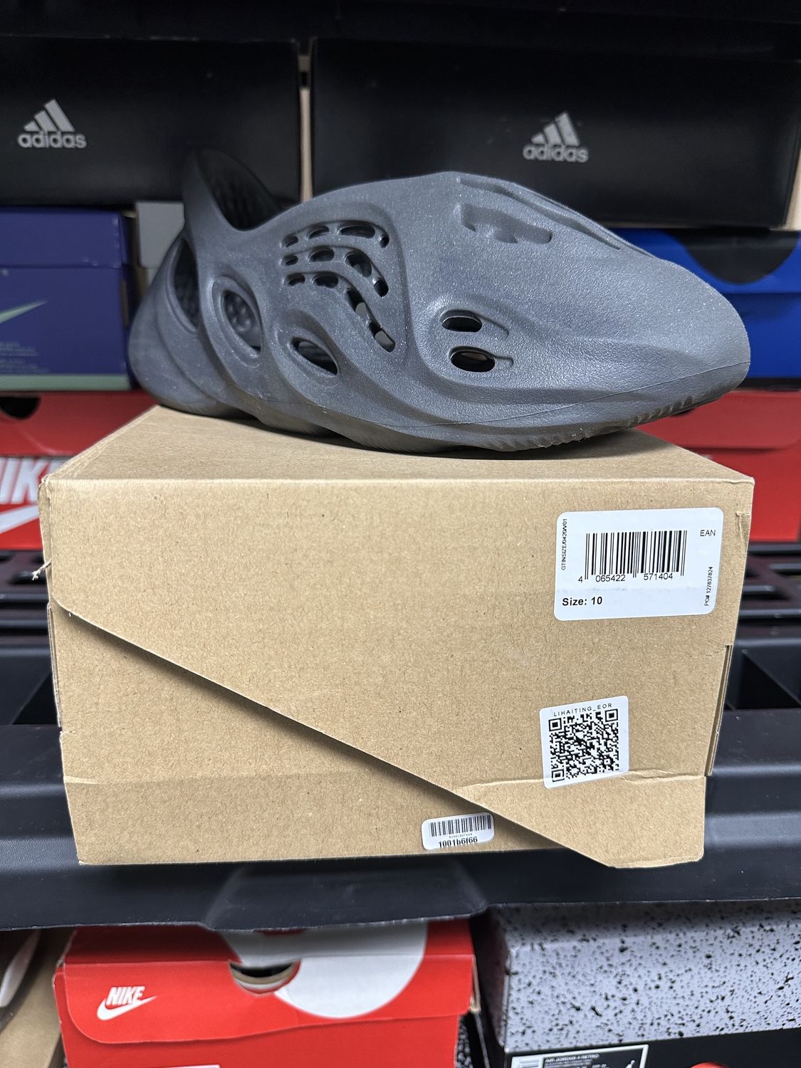 Used-Sz 10-Yeezy FM RNNR Onyx