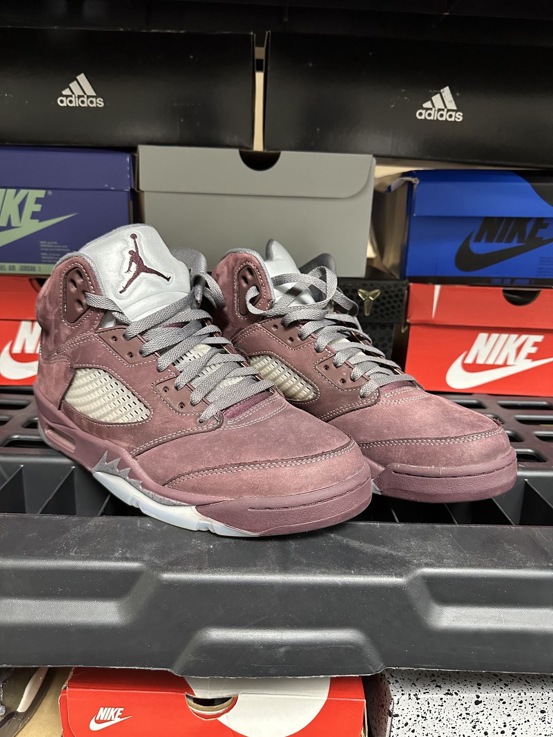 Used/No Box-Sz 10.5 Jordan 5 Burgandy