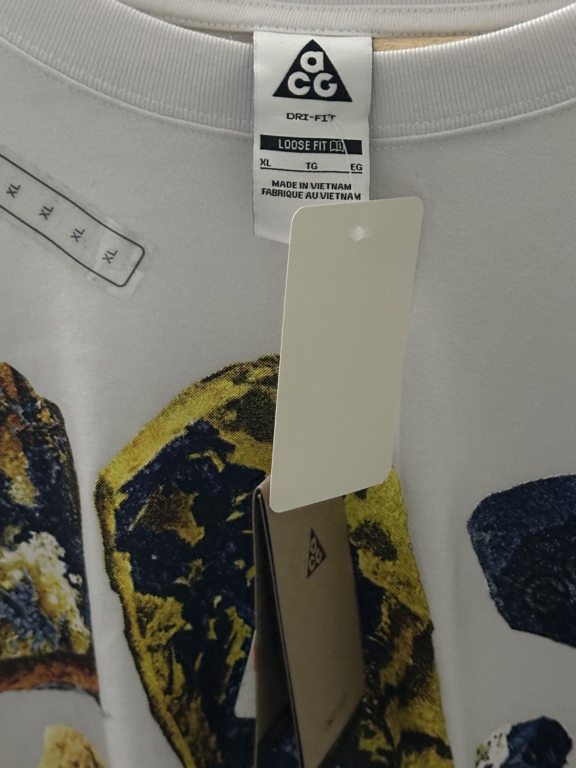 XL-Nike ACG Men's Long-Sleeved T-Shirt