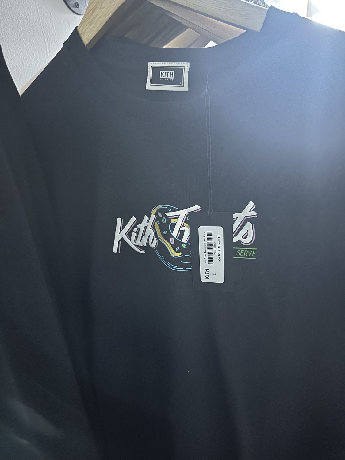 Sz L-Kith Treats Doughnut II Tee Black