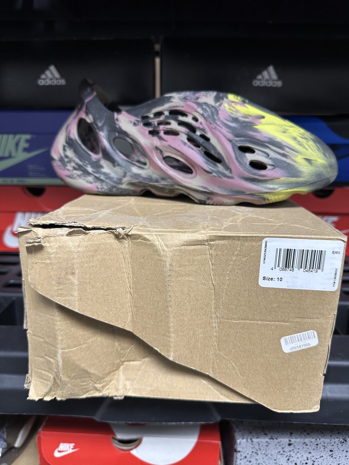 USED-Sz 10-adidas Yeezy Foam RNR MX Carbon