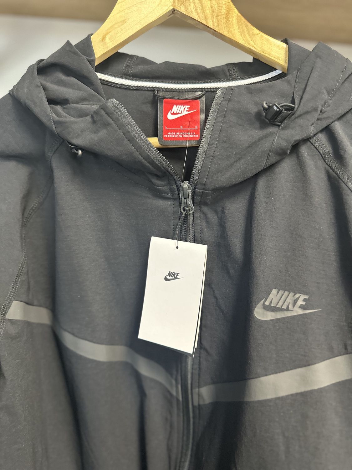 MEN'S NIKE TECH WINDRUNNER WOVEN FULL-ZIP JACKET