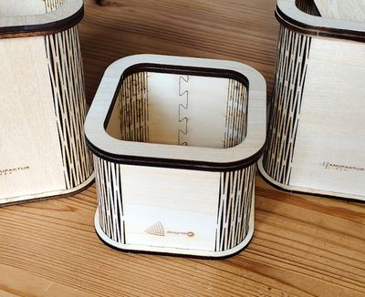 Exklusives Holzdöschen klein