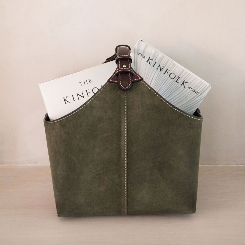 Magazine Box Suede - Navy/Brown