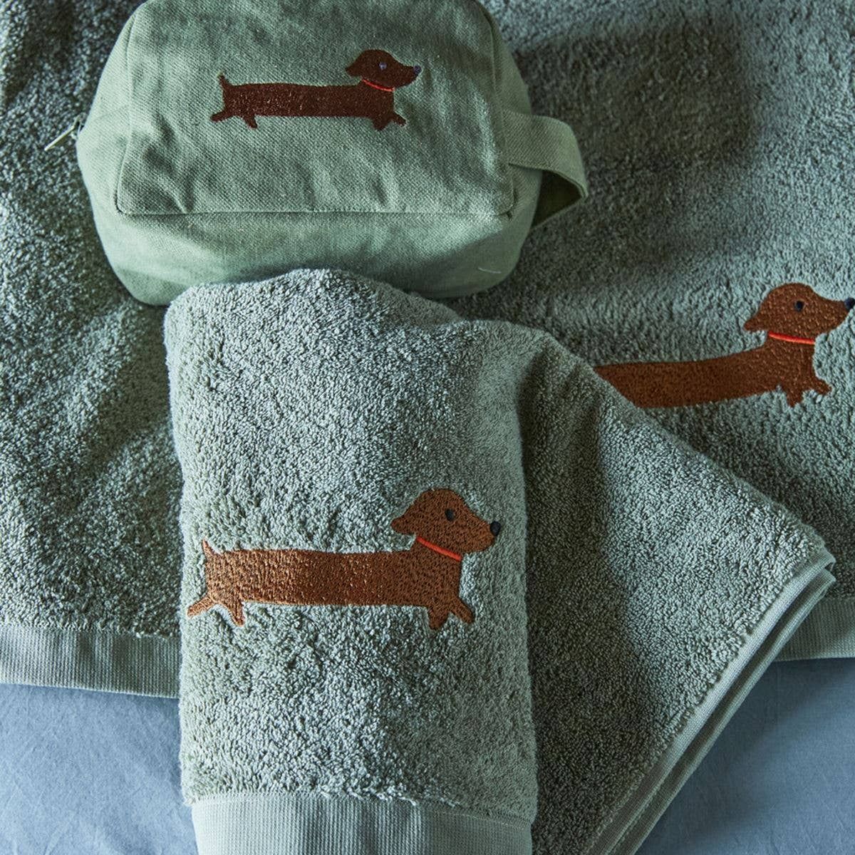 Roxy Dachshund Ebroidered Towel, Size: 70x140 cm