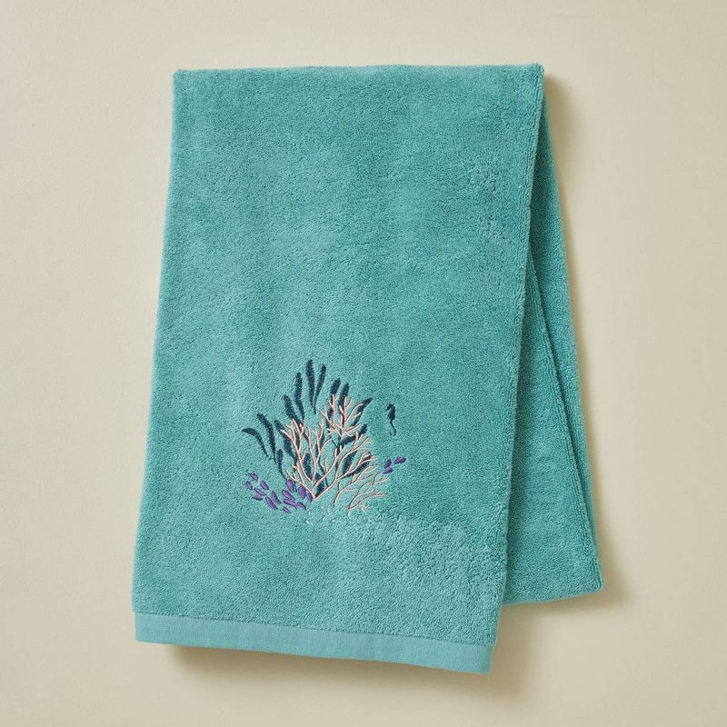Océan Aqua Embroidered Towel
