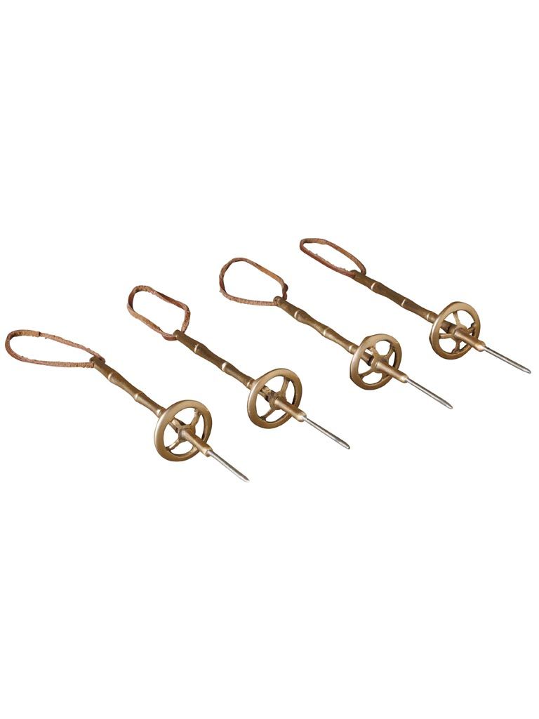 Large ski poles picks