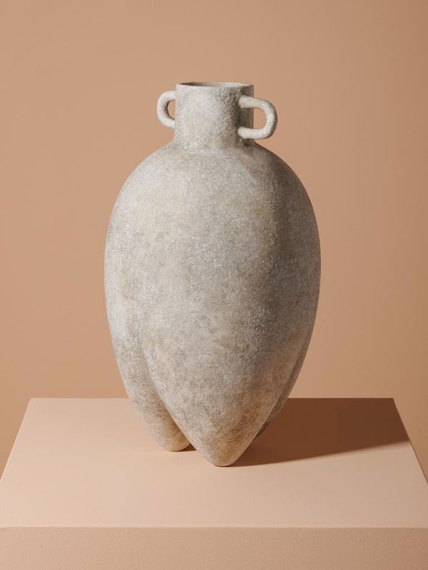 Vase with handles Tajira