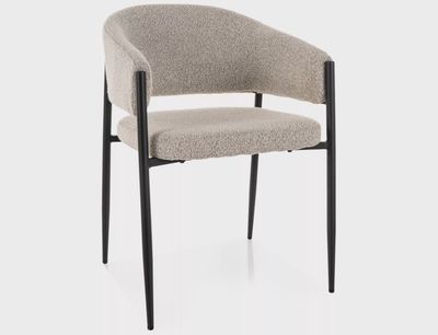 Akita chair