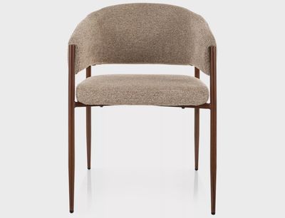 Akita D Chair