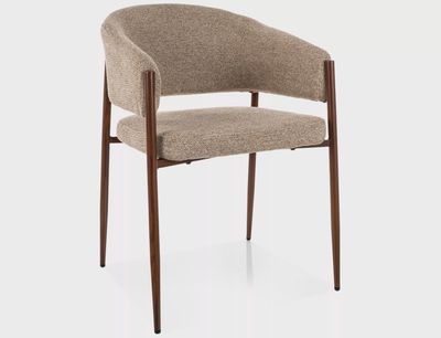 Akita D Chair