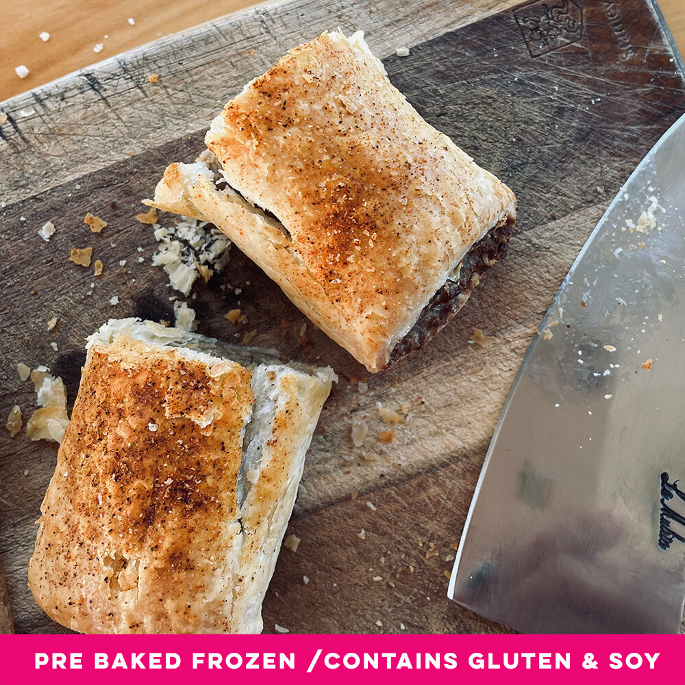 2x Vegan Sausage Roll (Contains Gluten)