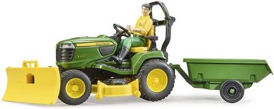 Bruder John Deere Lawn Tractor with Trailer and Gardener