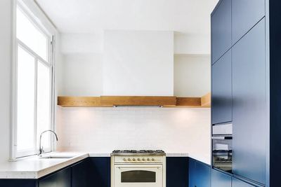 Hauslane IN-R300SS-40 Convertible Built-In Range Hood (21" Deep)