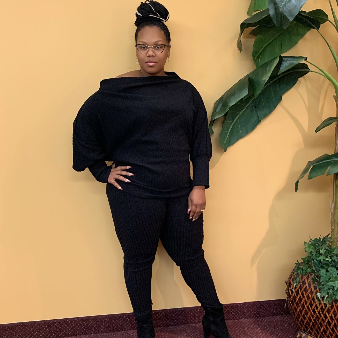 Groove Back Two Piece Set-Black
