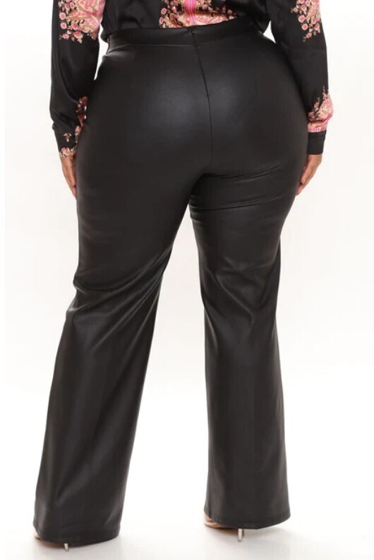 It's Poppin Pants-Curvy