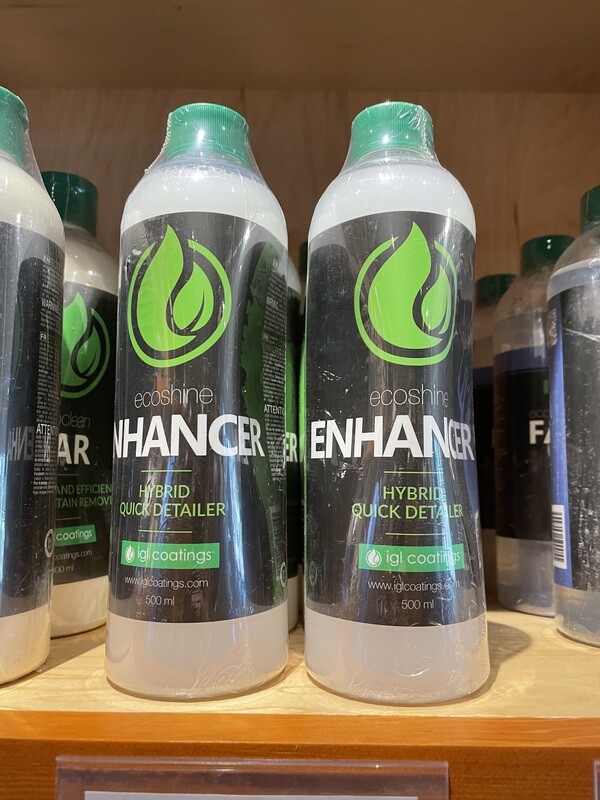 IGL Ecoshine Enhancer - 500 ml

Eco-shine enhancer, is a water based, zero VOC nanotechnology hybrid quick detail formulation with superb durable hydrophobic and gloss enhancing effect that is safe to be applied to all parts of your vehicle.


It creates a surface that is slick, glossy and protected. eco-shine enhancer can be used when the vehicle is dry or when it is still wet after a wash.


When used after a wash, it aids drying. 