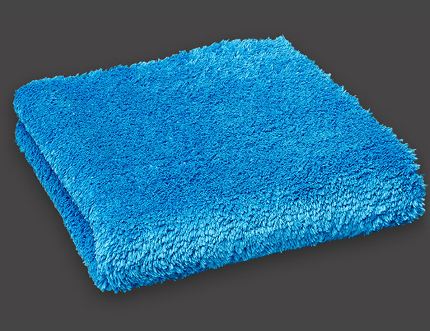 The name is the game: This towel is a true summiteer! Our goal during the development in 2010, was to create the heaviest ultrasonic-cut microfiber towel! The result was the Summit with a weight of a mind numbing 800g/m². It has slightly more dense, shorter piles than the Crazy Pile but is still very soft and we have found it only gets softer with age. Another feature are the identic fibers on both sides which will make any car care enthusiast happy with their softness. Target applications are jobs like buffing off wax and our personal favorite use, spray waxes or quick detailers.

Dimensions: 16” x 16” / 40 x 40cm
Weight: 800g/m²
Target Application: Buffing off waxes and sealants, spraywax and detailers
Material: 75% polyester / 25% polyamide

This product is washer / dryer safe and comes packed in resealable zipper bag for dust-free, safe storage!