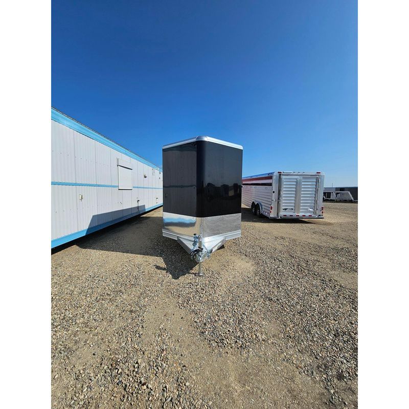 2025 High Country Strider Series Lite/ Slant 3-Horse Bumper Pull