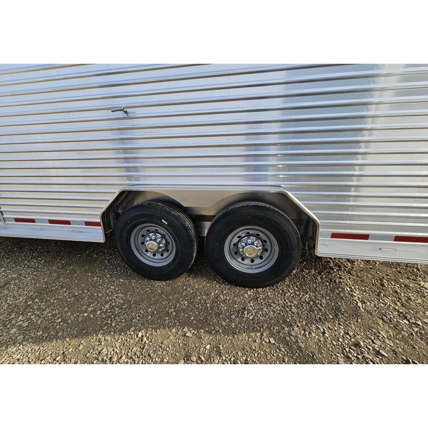 2025 Frontier 18' 7" Livestock Bumper Pull