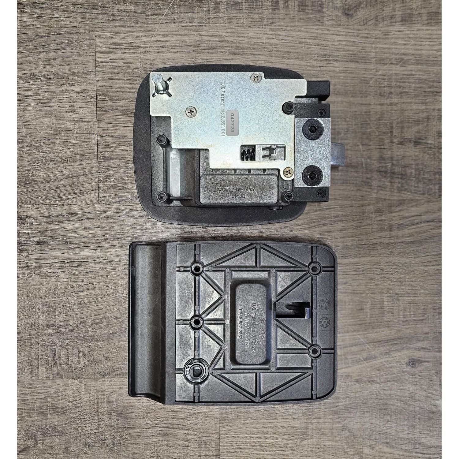 4-Star Door Latch