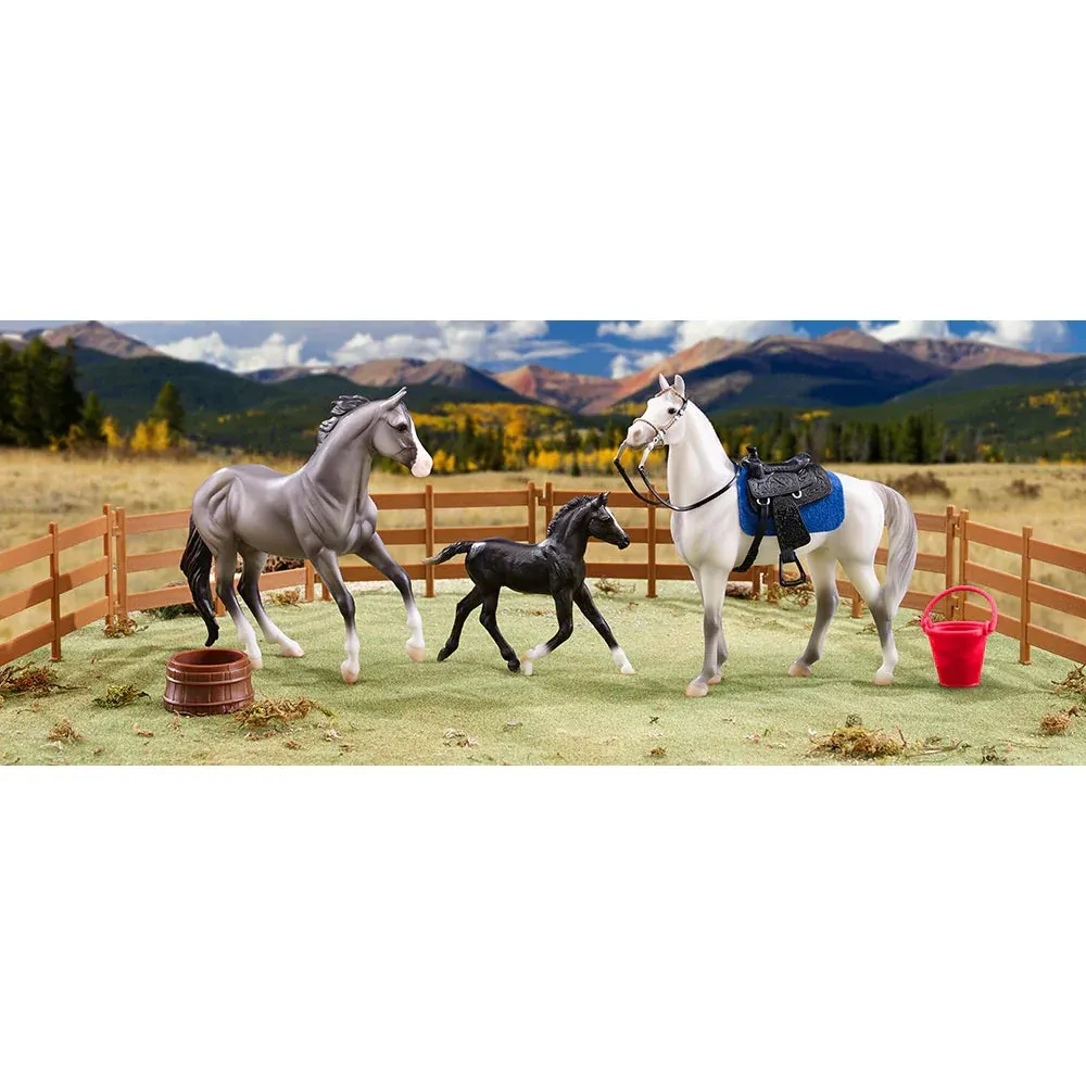 Breyer Two-Stall Barn-1