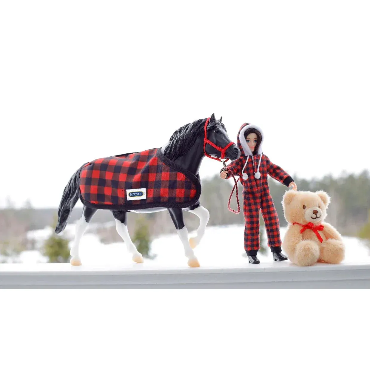 Breyer 2024 Holiday Party Pony Playset - Holiday Pajama Party