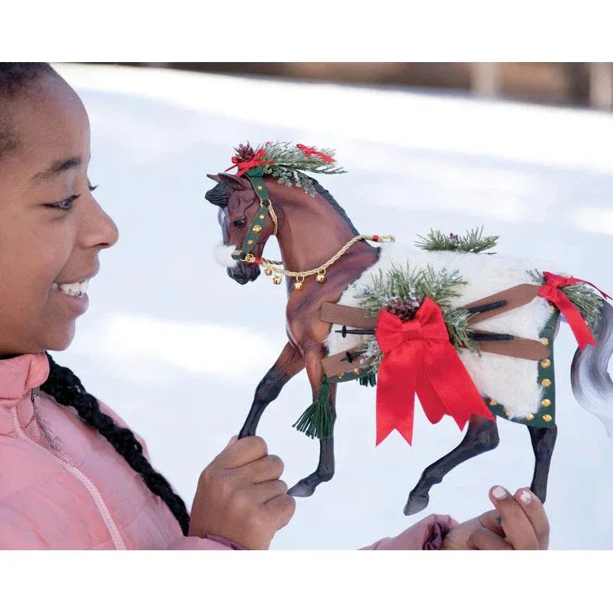 Breyer 2024 Holiday Horse - Apres Ski