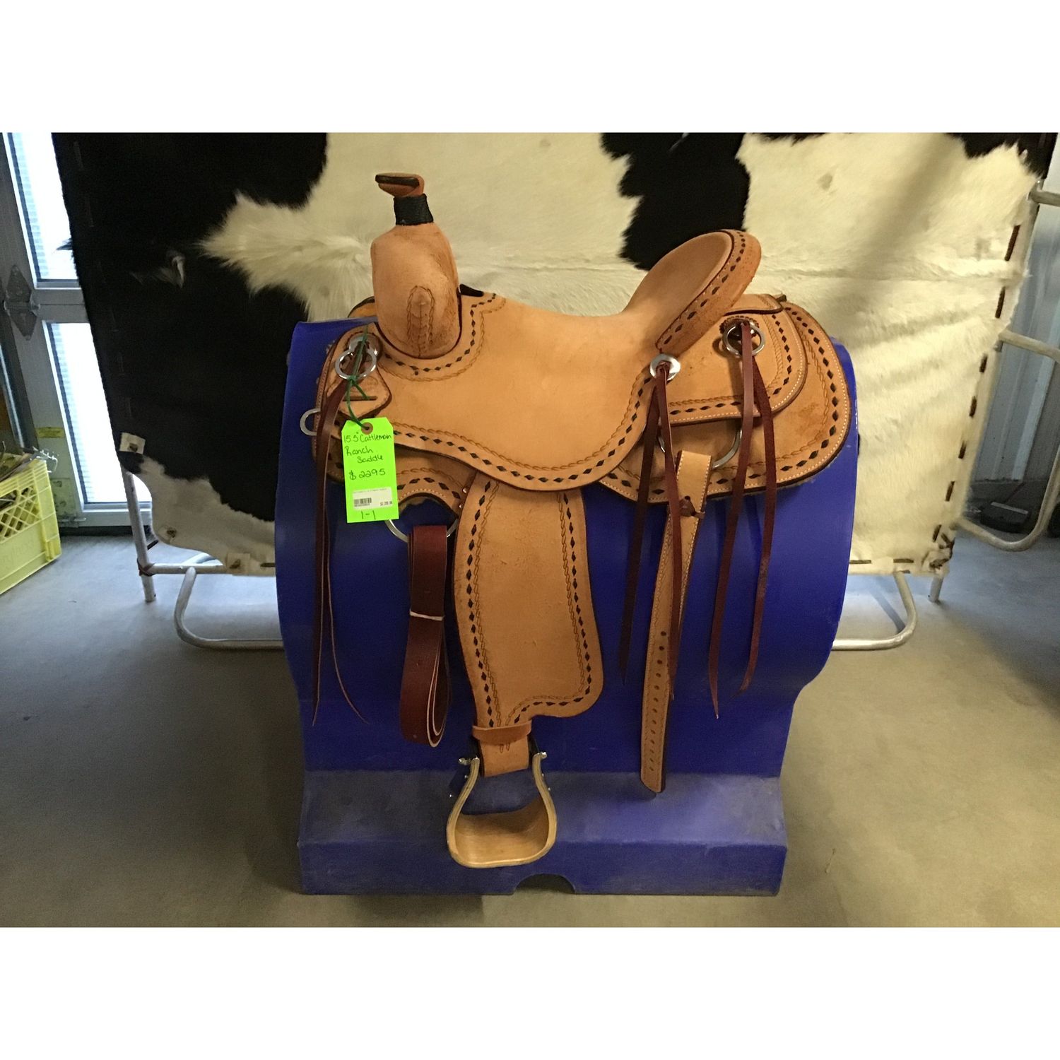 Cattleman's 15.5 Ranch Saddle - 1-1
