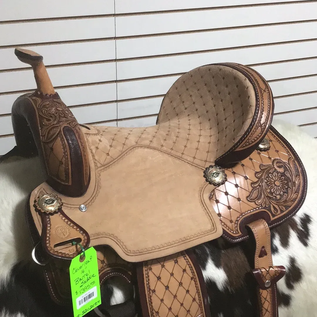Cloverleaf 16" Barrel Saddle