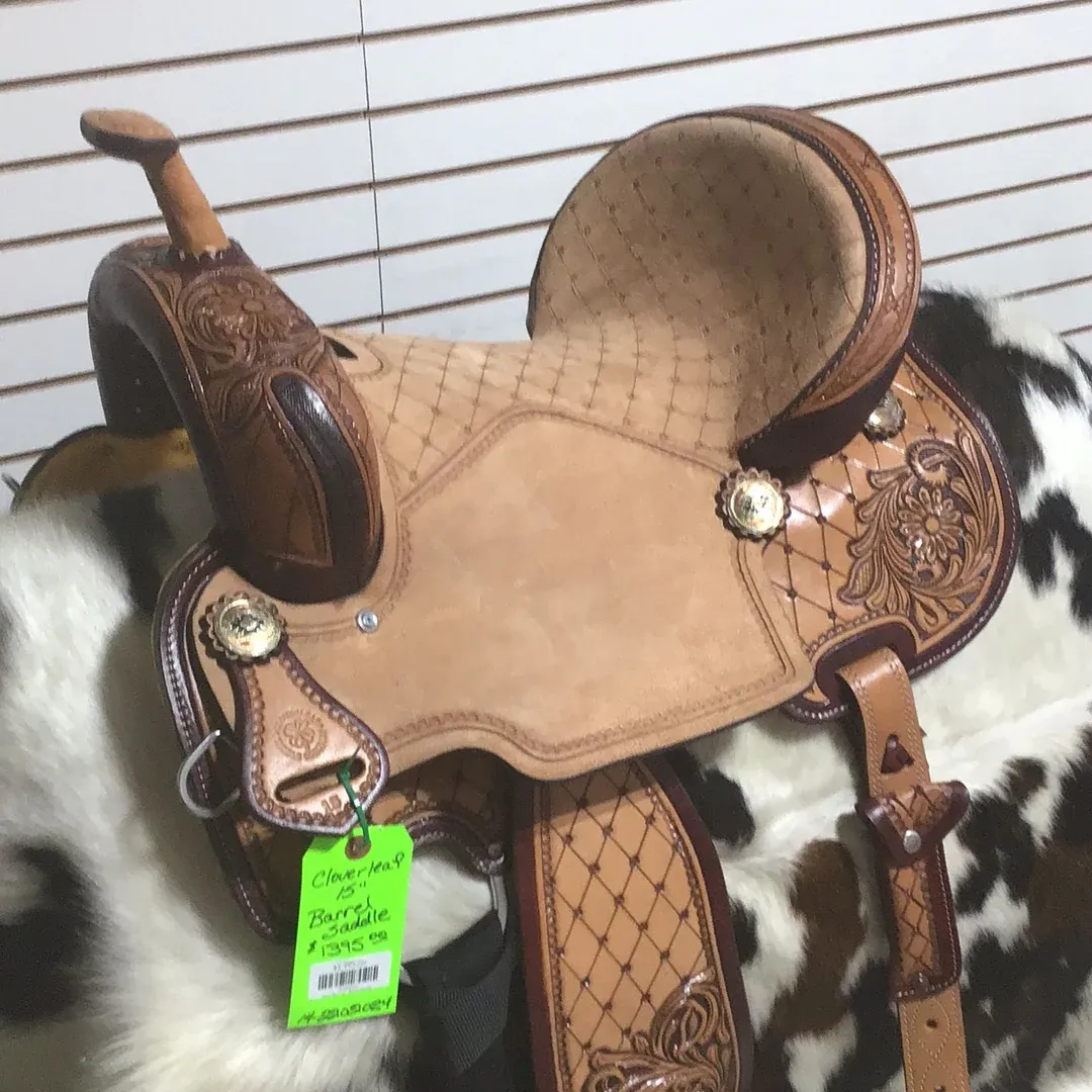 Cloverleaf 15" Barrel Saddle-8