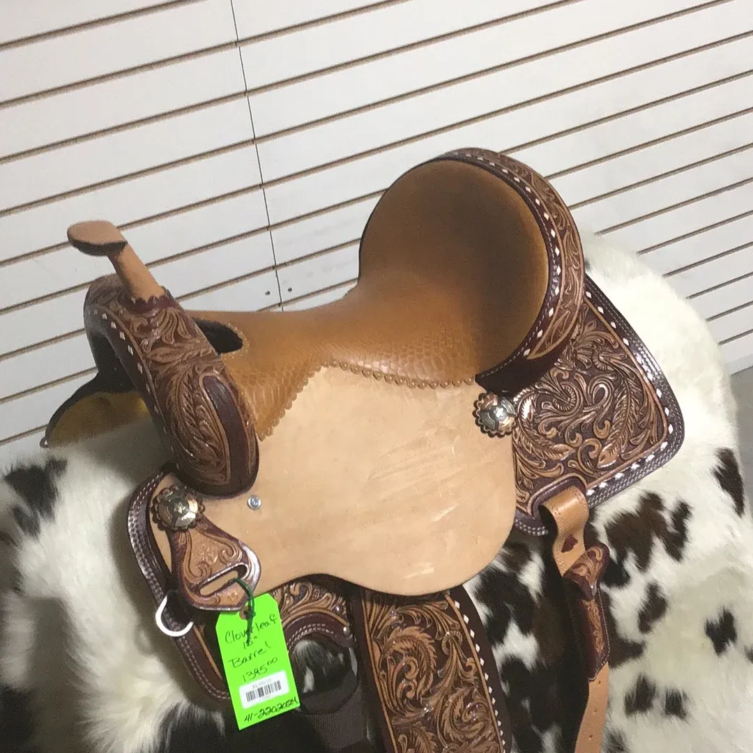 Cloverleaf 15" Barrel Saddle-5
