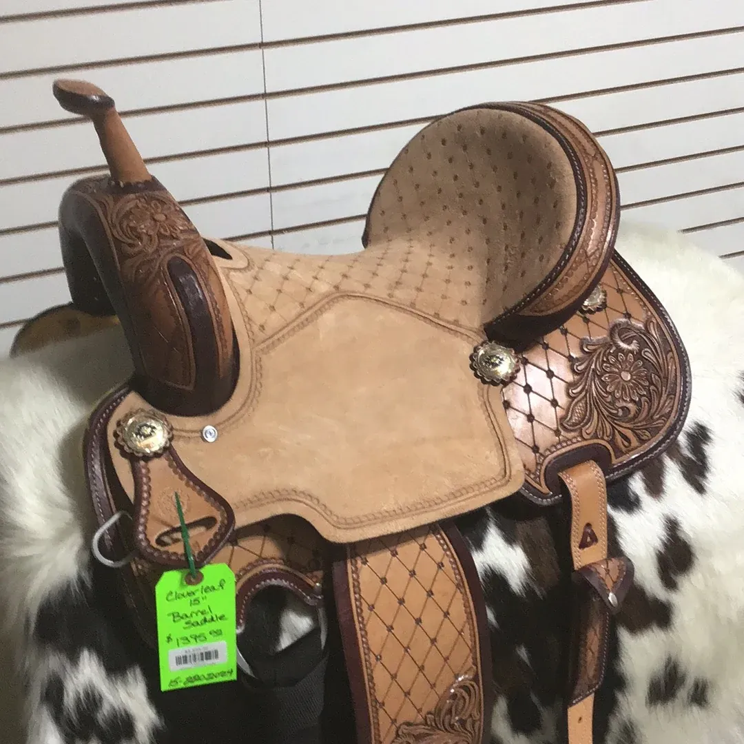 Cloverleaf 15" Barrel Saddle-16
