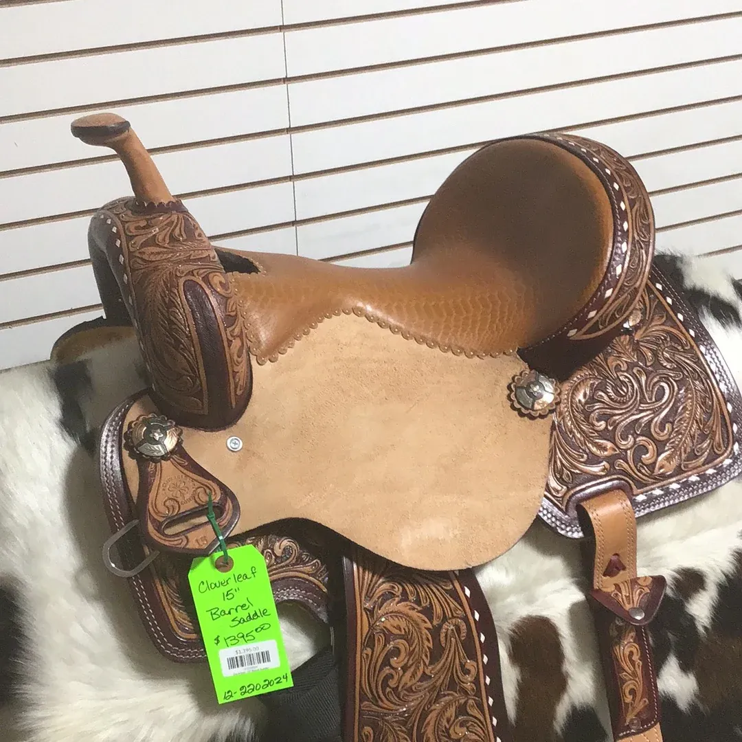 Cloverleaf 15" Barrel Saddle-11