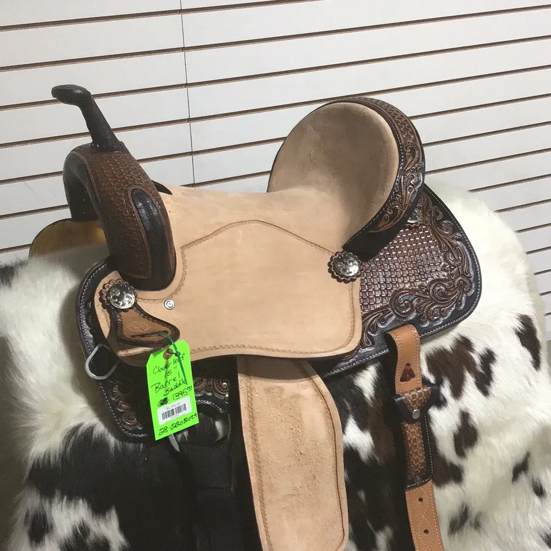 Cloverleaf 15" Barrel Saddle-6