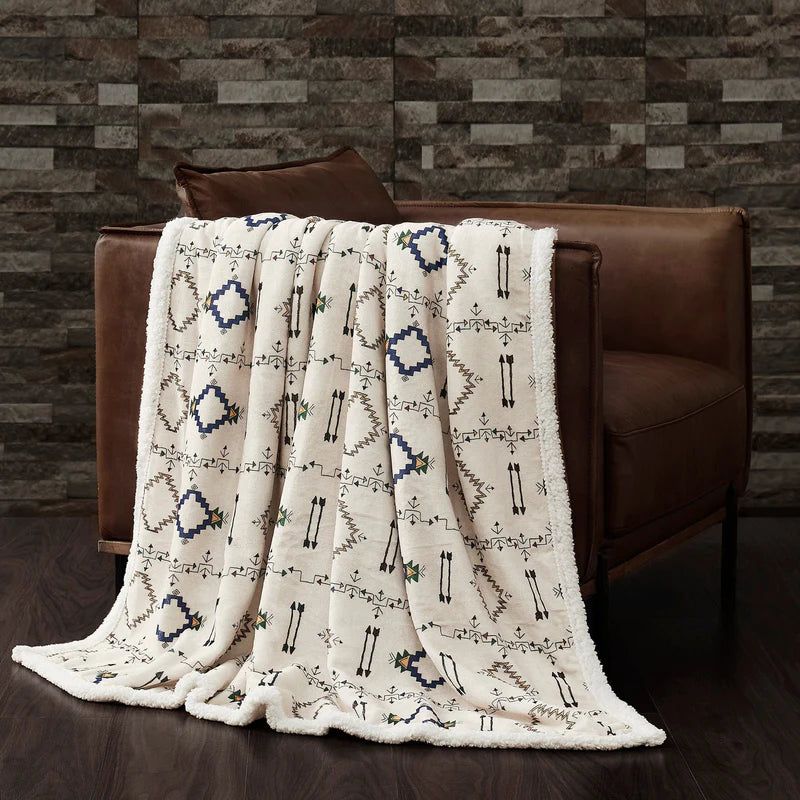 HiEnd Arrow Campfire Sherpa Throw