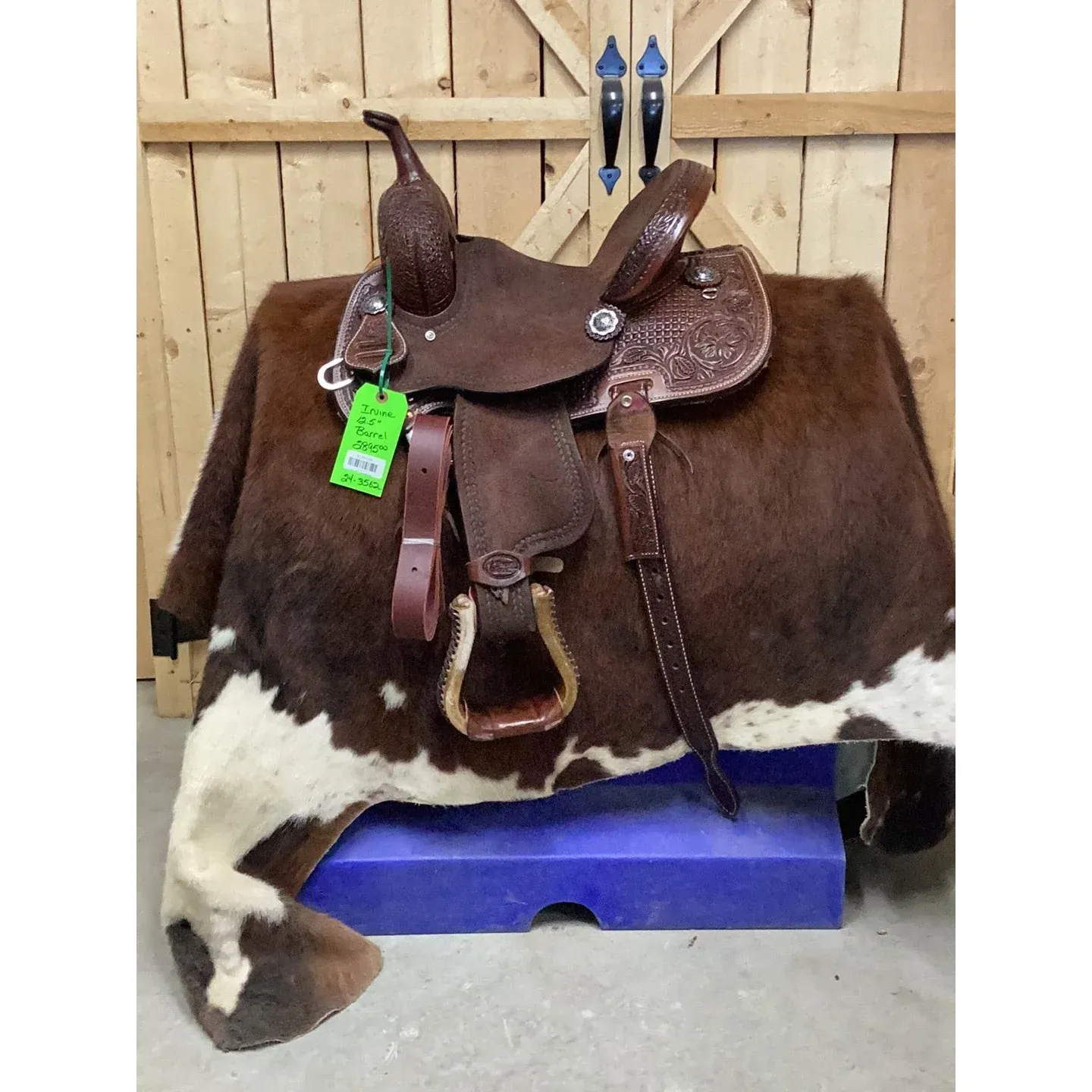 Irvine 12.5" Barrel Saddle-2