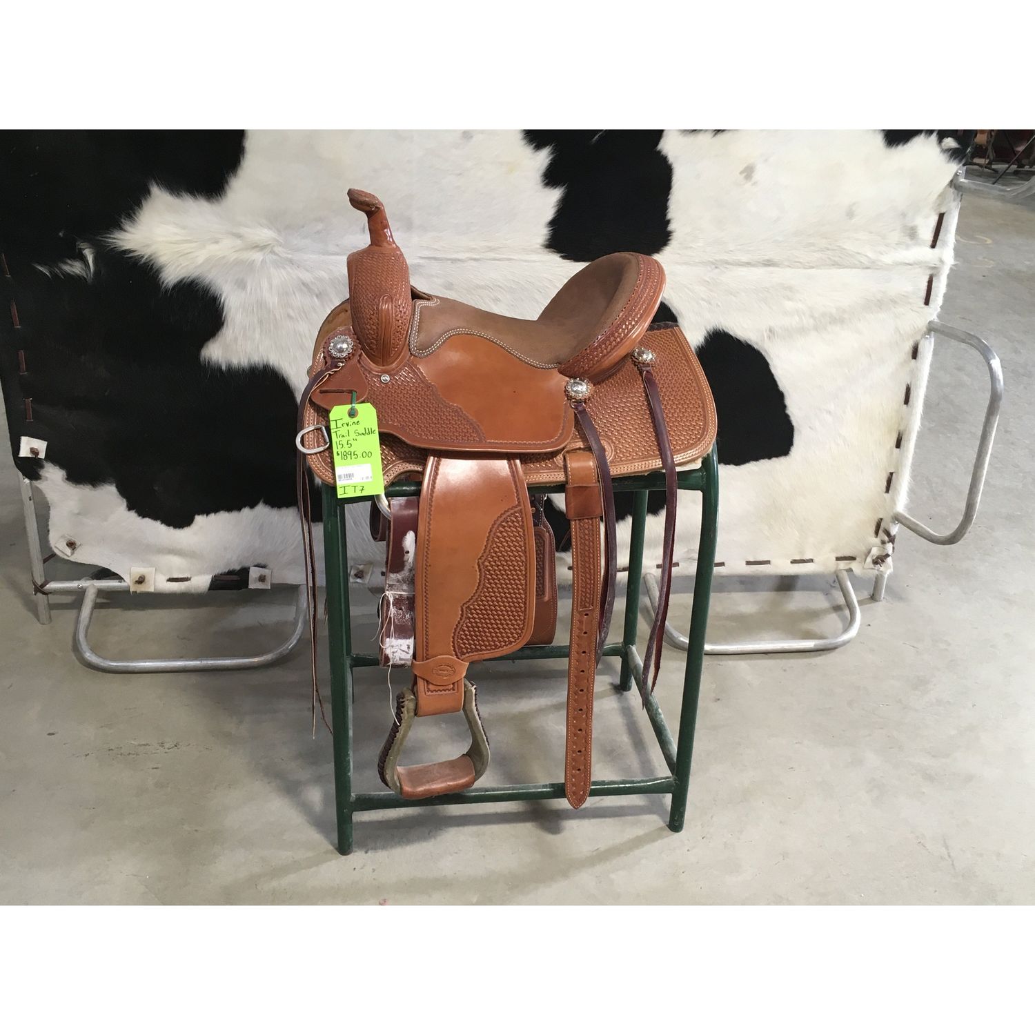 Irvine 13.5" Trail Saddle-1