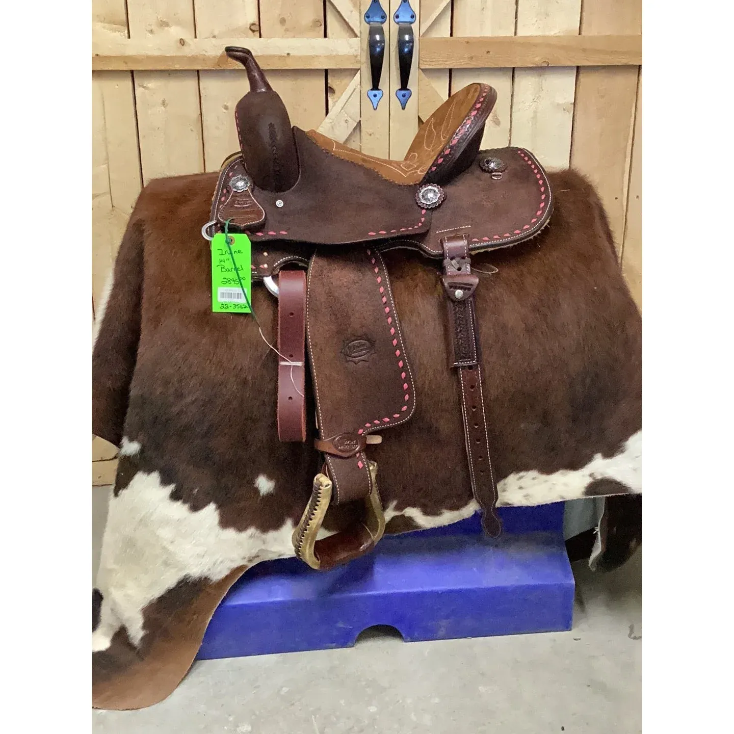 Irvine 14" Barrel Saddle-1
