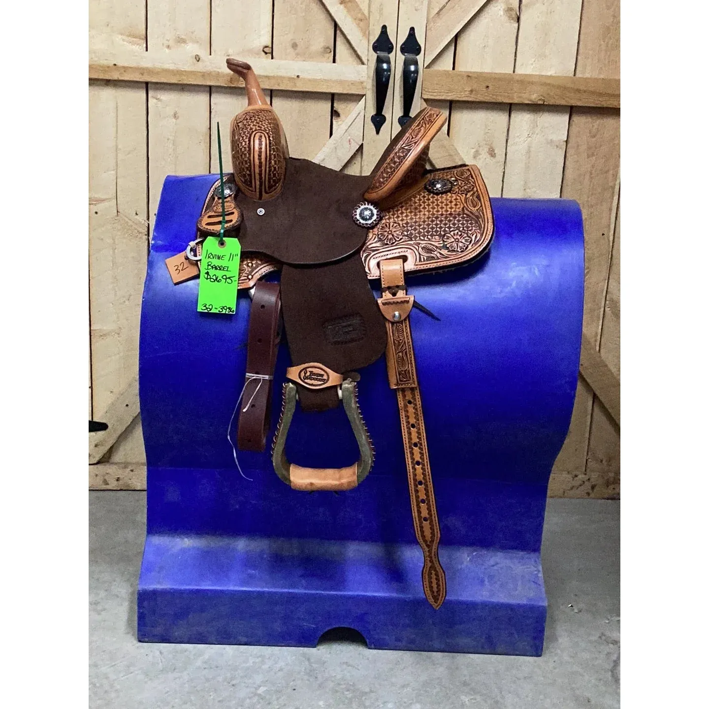 Irvine 11” Barrel Saddle