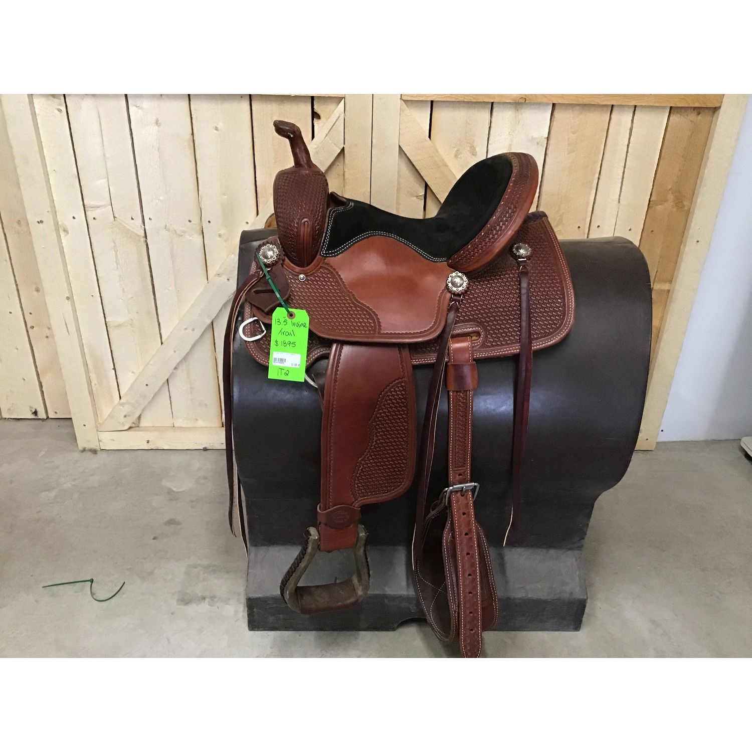 Irvine 13.5" Trail Saddle-2