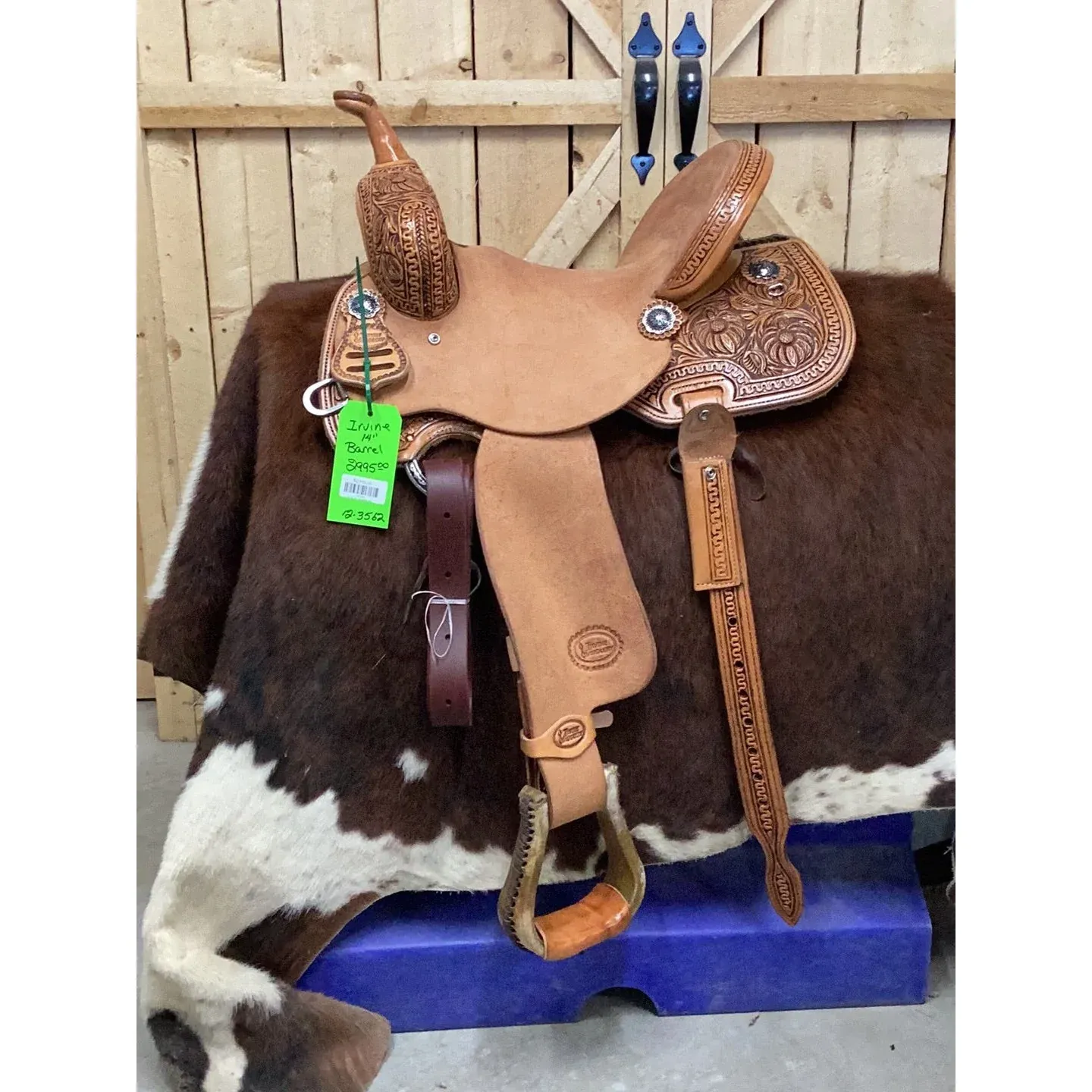 Irvine 14" Barrel Saddle
