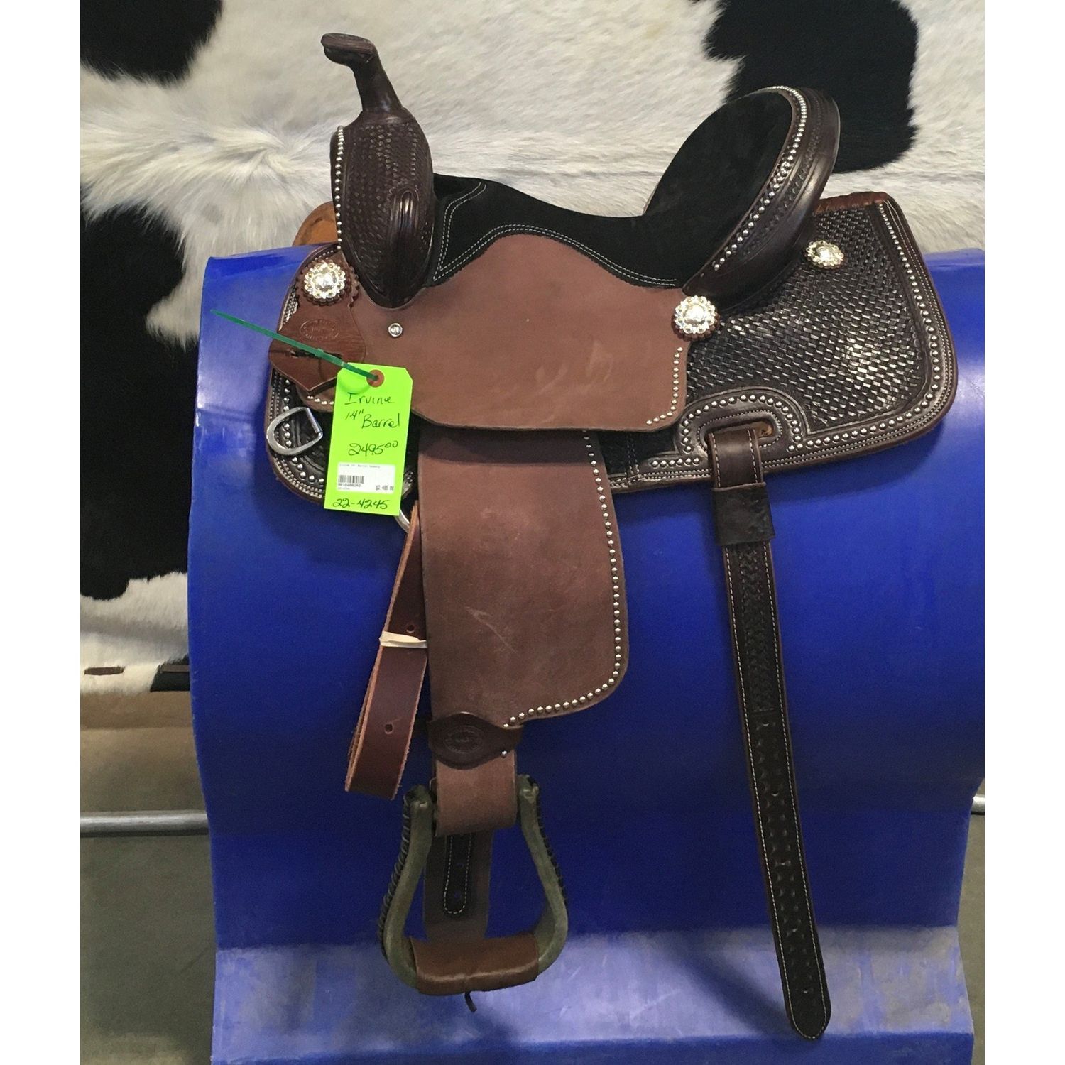 Irvine 14" Barrel Saddle - 22-4245